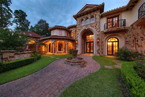 4 Houston Mansions Perfect For Fortune 500 Executives
