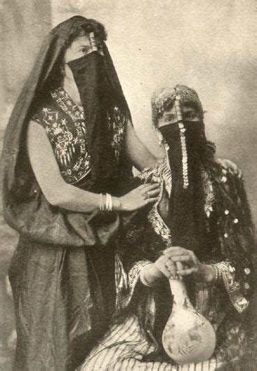 members of an arabian harem antique photos vintage photographs old photos vintage photos