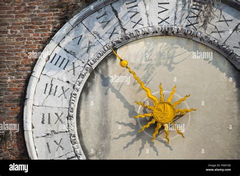 24 Hour Clock Hi Res Stock Photography And Images Alamy