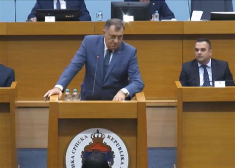 Cvijanović i Dodik na sjednici Narodne skupštine U toku je opšti napad