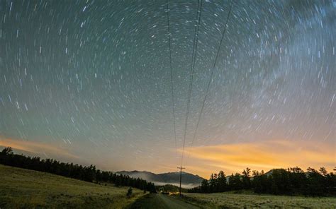 Here are dates of major meteor showers. A Meteor Shower Will Compete With a Bright Moon for Your Attention in Monday Night's Sky — Here ...