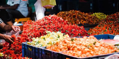 We have huge collection of combo floral gift of cake, balloons, chocolates, sweets etc with blossoms like rose, asiatic lily, carnations, bop. India's Top 5 Flower Markets | Largest Flower Market in India