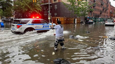 new york declares state of emergency after flash flooding