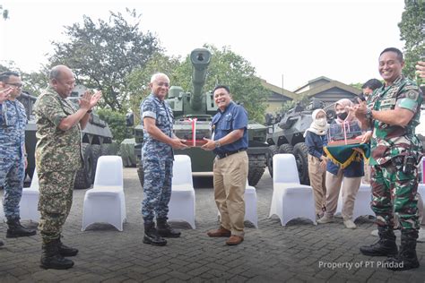 Panglima Angkatan Tentera Malaysia Tinjau Fasilitas Produksi Pindad