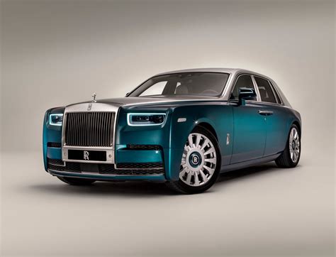 Rolls Royce Phantom Elegant Features SimplyCarBuyers