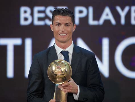 Globe sports awards 2018, cristiano ronaldo a dubai per il quinto best player award