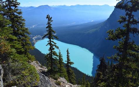 Turquoise Lakes And Meadows Of Banff And Yoho National Parks