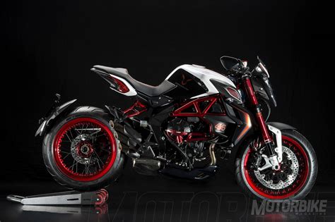 Mv Agusta Dragster 800 Rr Lewis Hamilton Lh44 2017 Precio Fotos Ficha Técnica Y Motos Rivales