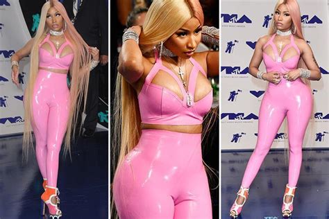 Nicki Minaj Suffers Camel Toe Fashion Fail In Skin Tight Pink Latex