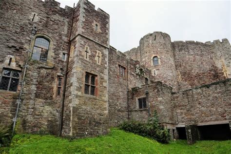 Berkeley Castle History And Information