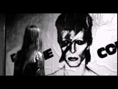 Soundklassiker david bowie im film „wir kinder vom bahnhof zoo. Sense of doubt- David Bowie (Christiane F. - Wir Kinder ...