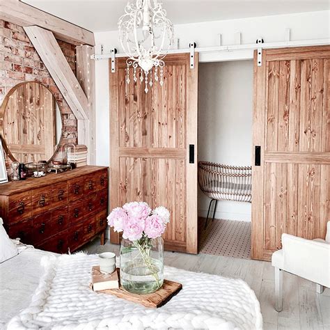 Sep 30, 2020 · this pair of rustic sconces adds a vintage look anywhere in your home including the entryway, living room, dining room, or bedroom. Cosy rustic bedroom - beautiful idea for Interior Design ...