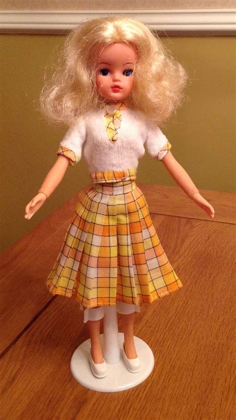 Vintage Lively Active Sindy Doll In Original Clothes 1970s Sindy