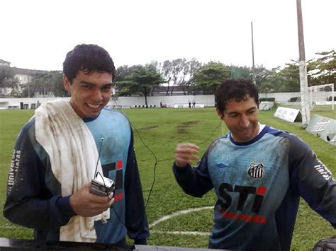 Check spelling or type a new query. GloboEsporte.com > Futebol > Santos - NOTÍCIAS - Goleiros ...