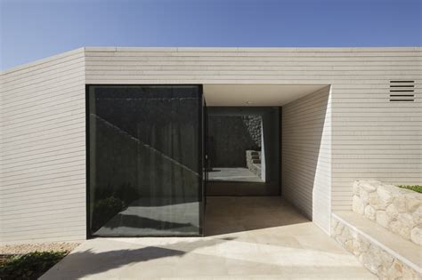 Contemporary Mediterranean Coast Villa Modern House Designs