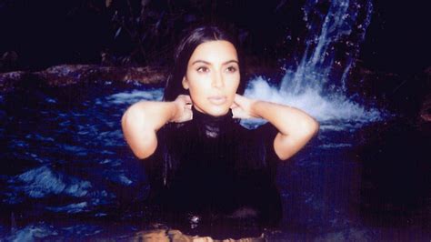 Kim Kardashian In Tiny Bikini In Vacation Private Leaked Sexiezpicz