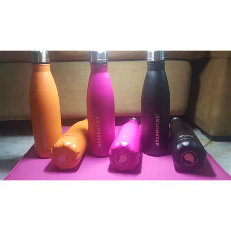 Untuk kamu yang ingin membawanya karena mobilitas yang tinggi ataupun buat si buah hati,botol air minum ini dilengkapi dengan tas untuk menempatkan botol lho : Tumbler Starbucks / Sbux Ukuran Grande 17 oz Tahan Panas ...