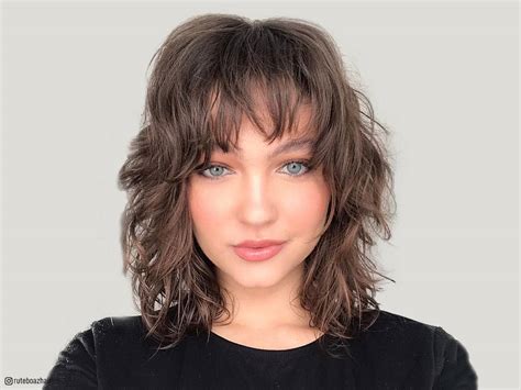22 Best Layered Hair With Bangs For 2022