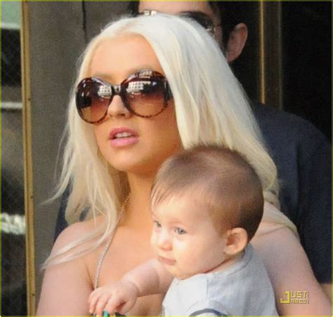 Christina Aguilera Baby Maxs Day Out Photo 1385861