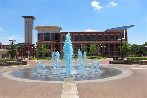 University Of Memphis Student Plaza