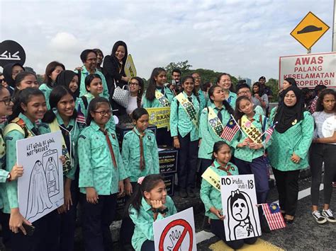 Iwd Girl Guides In Malaysia Call To Ban Child Marriage