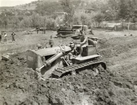 Military Service World War Ii Engineers Bulldozers Caterpillar D8
