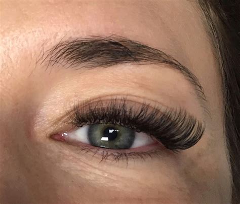 Different types of eyelash extensions. Sacramento Eyelash Extensions Company