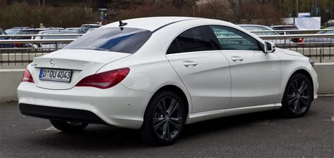 There are also ingenious details when it comes to the aerodynamics and new functions for. File:Mercedes-Benz CLA 200 (C 117) - Heckansicht, 13 ...