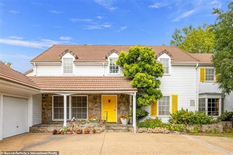 Betty Whites Estate Puts Her Los Angeles Home On The Market For 105