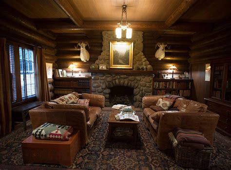 Follow one family as they ditch the hustle and bustle and go on a journey to find the quintessential escape in log cabin living. Pin by Robin Wantland on Yellowstone TV Series | Modern ...
