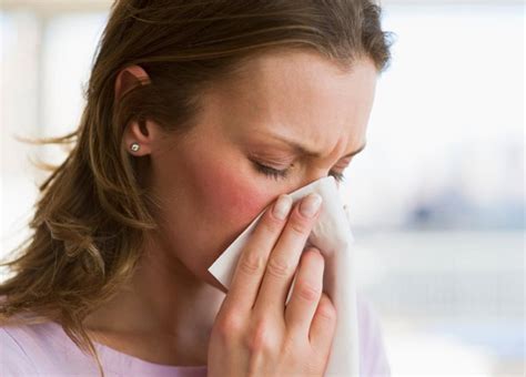 How To Clear Stuffy Nose In Just One Minute Be Well Buzz