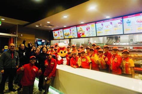 Jollibee To Open 100 Canadian Locations In 5 Years