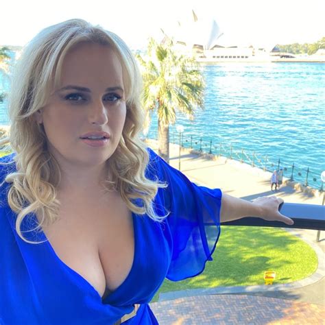 While rebel wilson is enjoying her time in london, the pitch perfect star dazzled as she made an during 2020, rebel wilson underwent a drastic weight transformation, and the star continued to. Rebel Wilson revela que le han ofrecido dinero para que no ...