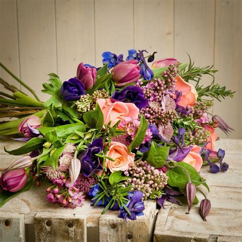 Sending flowers online is in trend these days since flowers are the most beautiful gifts. Designed by Arcade Flowers in Ringwood | Flowers, Flower ...