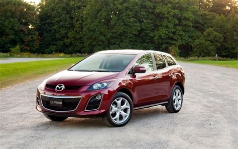 Styling of gauges and instruments. Mazda CX-7 2011, sportif à souhait ! - Guide Auto