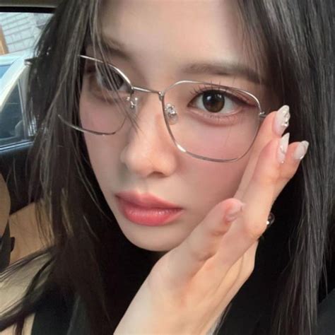 ⋆ 𝙯𝙤𝙖 ⋆ Girl Icons Pretty People Korean Girl Photo