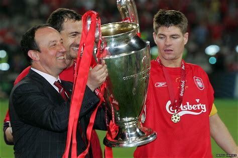 Es entrenador deportivo de fútbol. BBC Sport - Football - Rafael Benitez's Liverpool reign