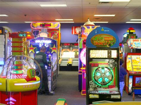 Chuck E Cheese Party What You Need To Know Before You Book