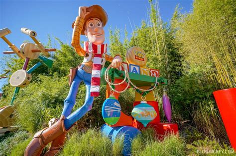 Photos Holiday Decor Arrives At Toy Story Land