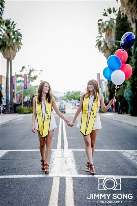 20 Creative And Unforgettable Graduation Photo Ideas For Your