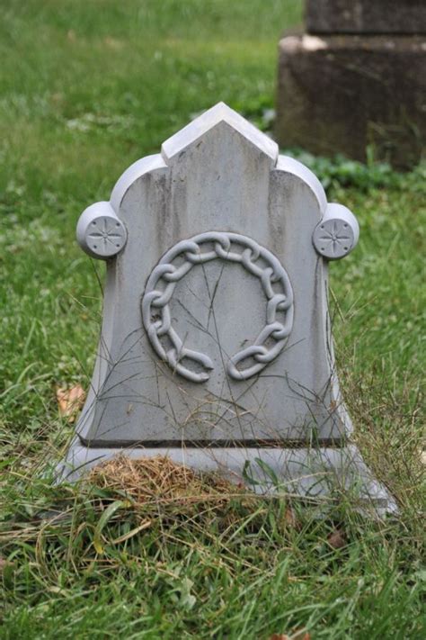 The Hidden Meanings Behind 11 Common Tombstone Symbols