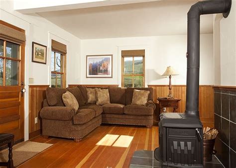 We used it as a base for our yellowstone park explorations. Grizzly Creek Ranch UPDATED 2019: 13 Bedroom Cabin in ...