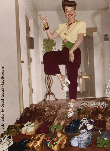 Carmen Miranda With Her Shoe Collection 40s Outfits Chic Shoes Glamour Photo