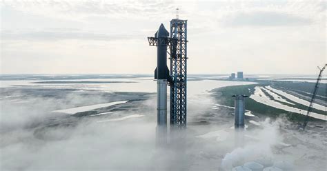 Epic Photos Of Spacexs Massive Starship Rocket On Launch Pad Petapixel