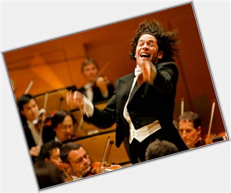 Hugh jackman imite jim carrey qui lui répond en faisant de même. Gustavo Dudamel's Birthday Celebration | HappyBday.to