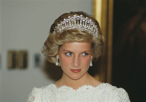 Download Simply Beautiful Princess Diana Wallpaper