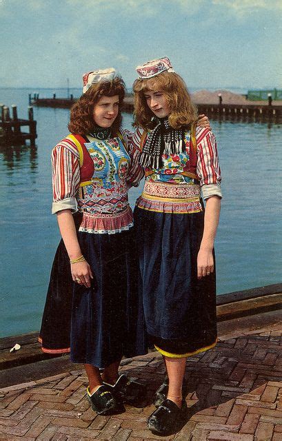 Marken003 Traditional Outfits Traditional Fashion Traditional Clothing Around The World