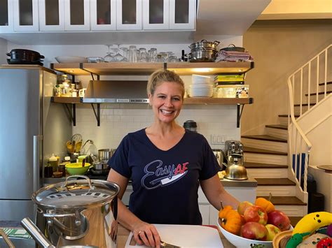 Celebrity Chef Amanda Freitag Feeding People Is Easy Af Custom Ink
