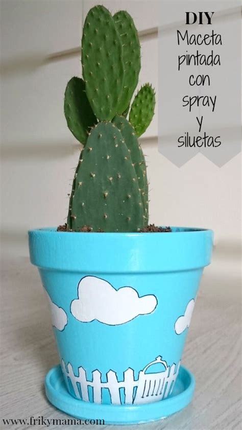 Luego que tienen las piedras y las macetas se pinta con pinturas vinílica o acrílica siguiendo algún patrón similar a los cactus para imitar con el color blanco las espinas, el resto del cactus se pinta de verde. Diy maceta decorada para cactús | Macetas decoradas ...