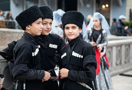 Georgian — gandagana (bass by tatar1n52) 03:00. First Census in 12 years revealed: Three million people ...
